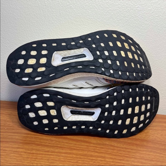 Adidas Ultraboost 1.0 - Picture 6 of 9